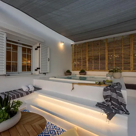 Sunset House For Friends Or Families Above Parikia *