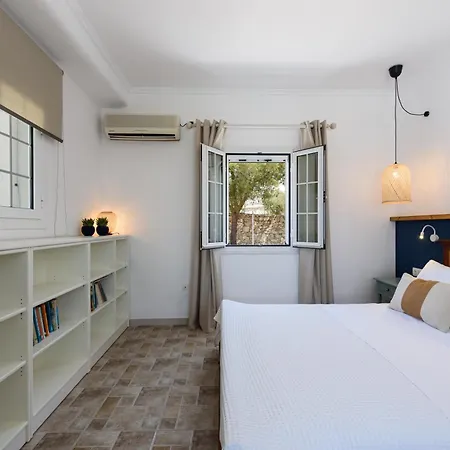 Sunset House For Friends Or Families Above Parikia Apartman Párosz