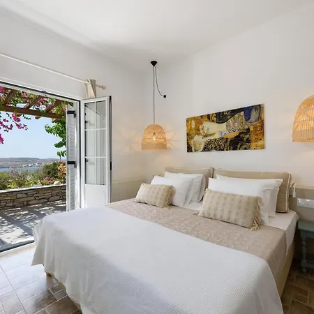 Sunset House For Friends Or Families Above Parikia Párosz