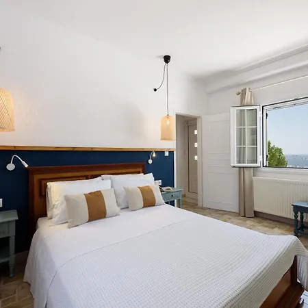 Sunset House For Friends Or Families Above Parikia *